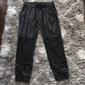 Bebe- leather look joggers